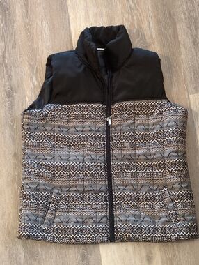 Women's Fresh Brand Black & Multicolor Quilted Patterned Vest